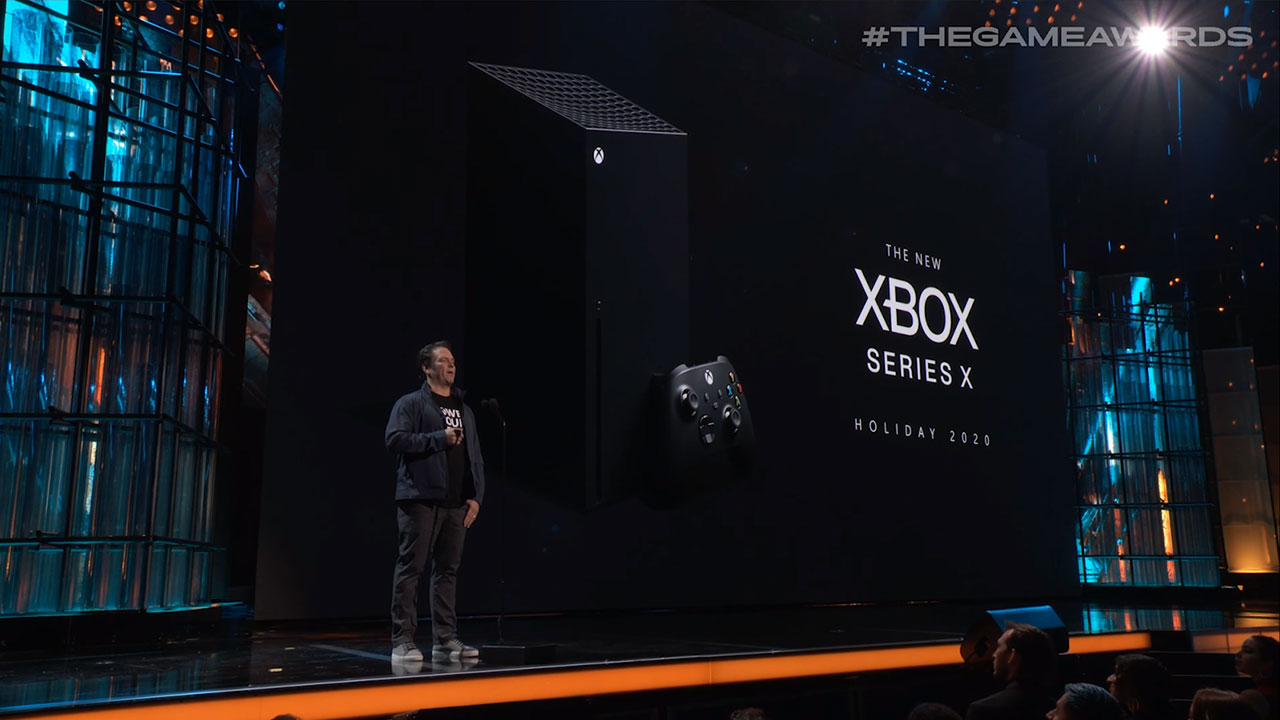 Phil Spencer apresentando o novo console da empresa